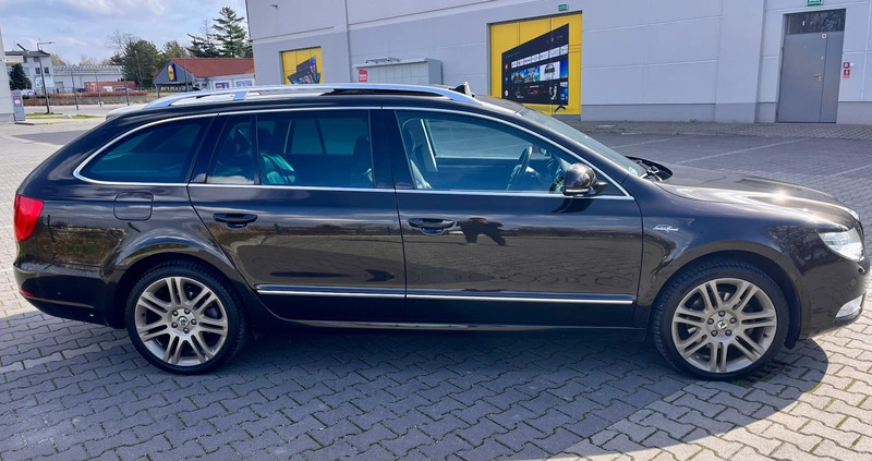 Skoda Superb cena 45000 przebieg: 238000, rok produkcji 2011 z Nowe Miasto nad Pilicą małe 497